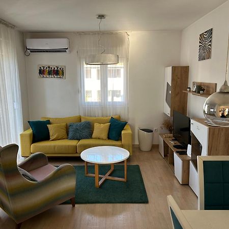 Ana'S 2 Bedrooms Lovely Flat بودغوريتْسا المظهر الخارجي الصورة